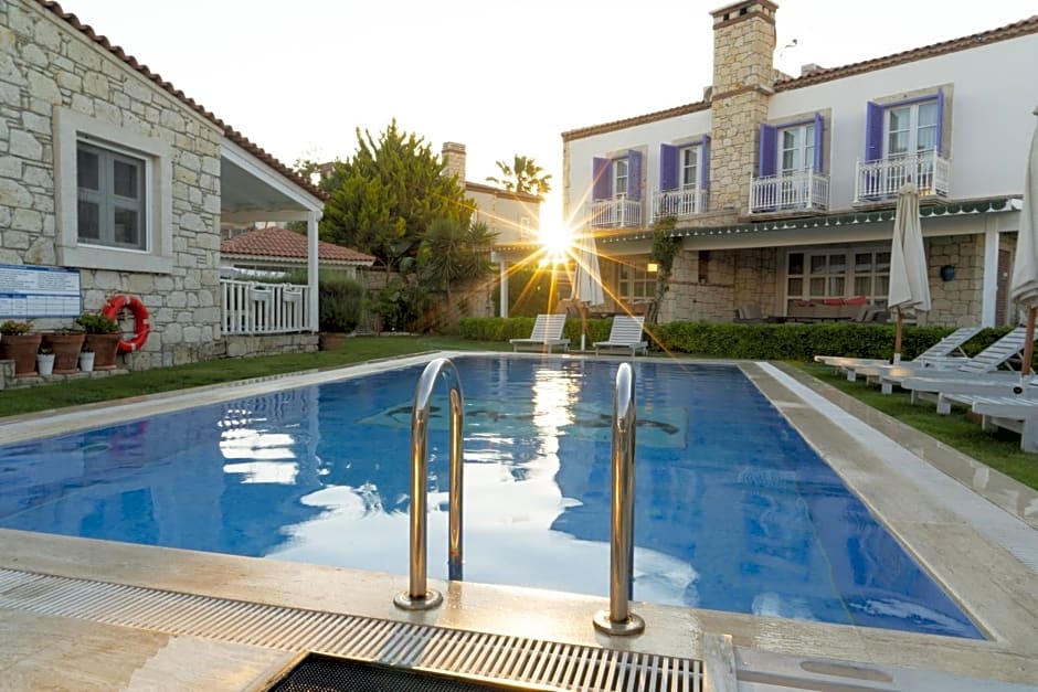 Panda Alacati Hotel