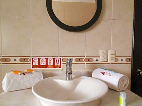 Deluxe Queen Room with Two Queen Beds