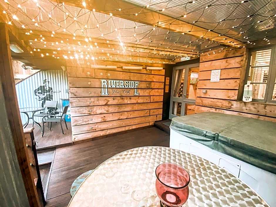 The Terrace at Riverside Suites