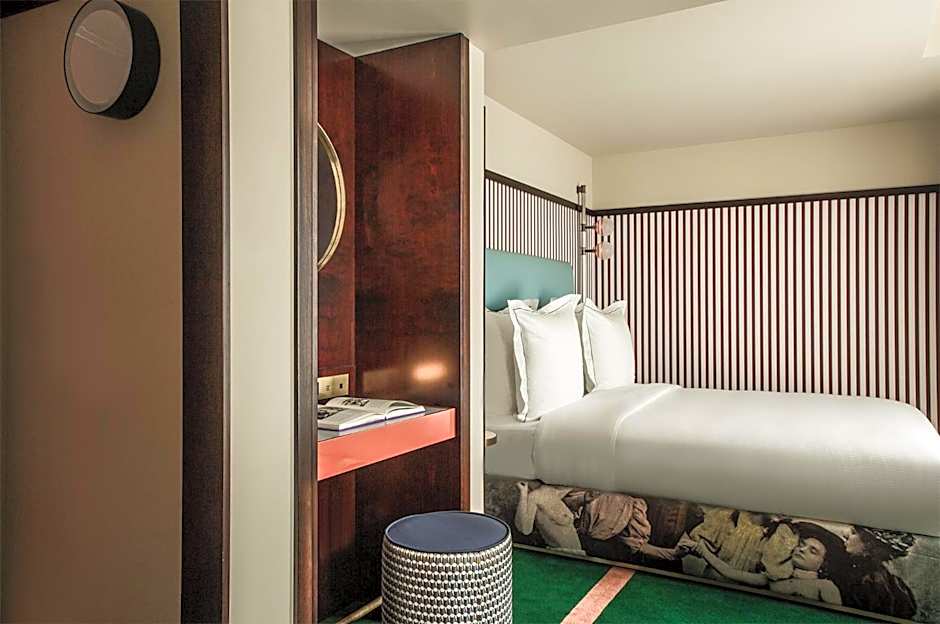 Hotel du Rond-Point des Champs-Elysees - Esprit de France