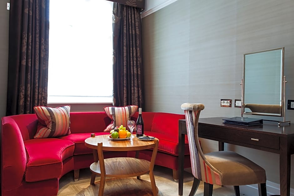 The Capital Hotel, Apartments & Townhouse