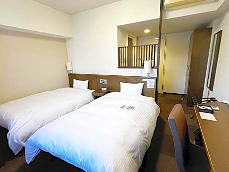 Twin Room - Non-Smoking