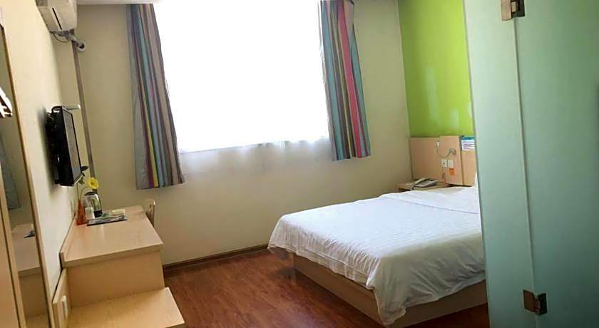 7 Days Inn Weinan Jiefang Road Railway Station