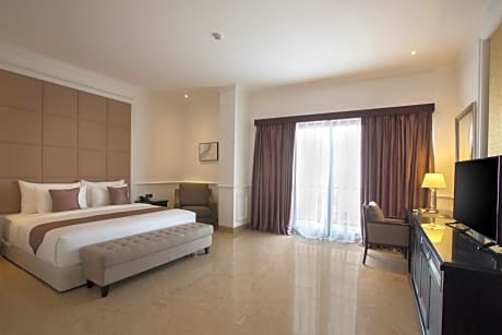 Executive Room with Pool View