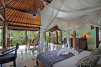 The Mahogany Villa