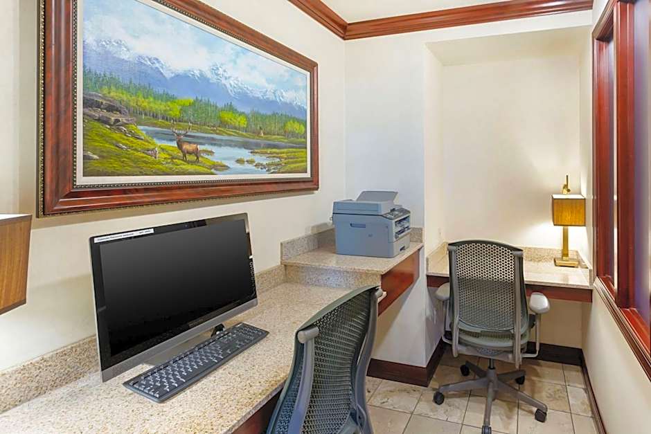 Best Western Plus Weston Inn