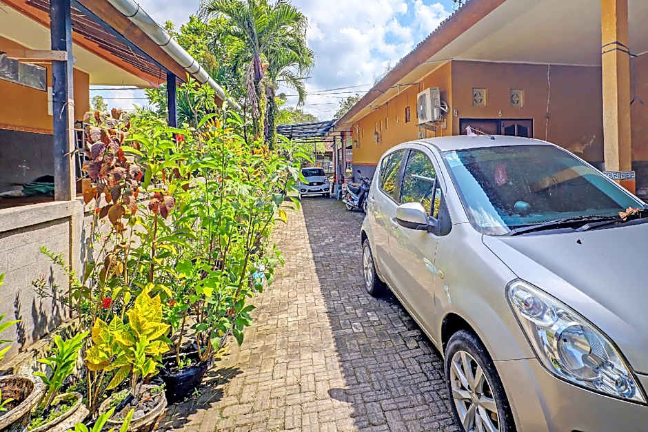 Hotel O Sekar Jagat Near Pantai Baluk Rening