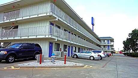Motel 6-Garland, TX - Dallas