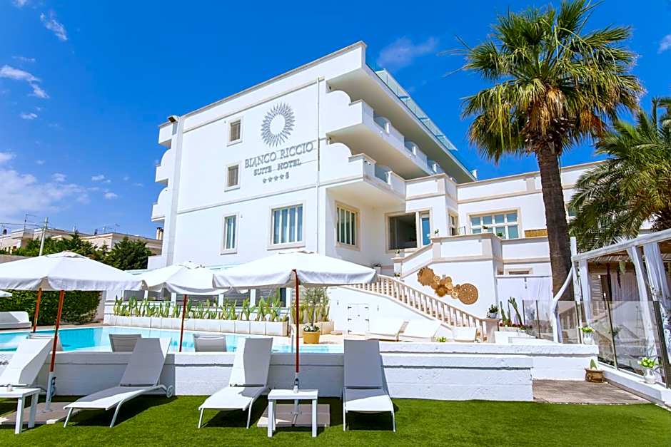 Bianco Riccio Suite Hotel
