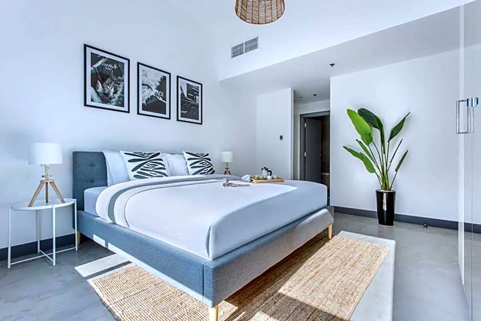 Frank Porter - Marina Views Tower B