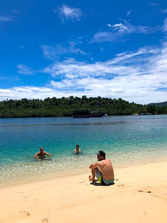 Blue Bay Divers Likupang Bangka