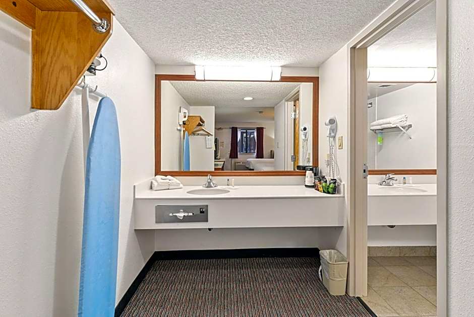 Ramada by Wyndham Cedar City