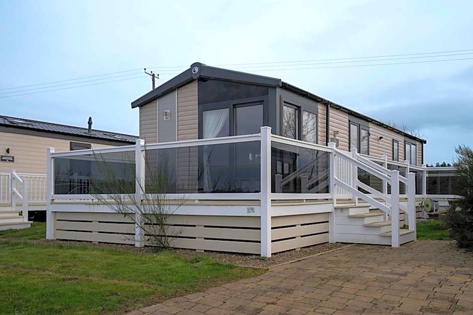 ELVIS, King Of The Caravans, 6 Berth