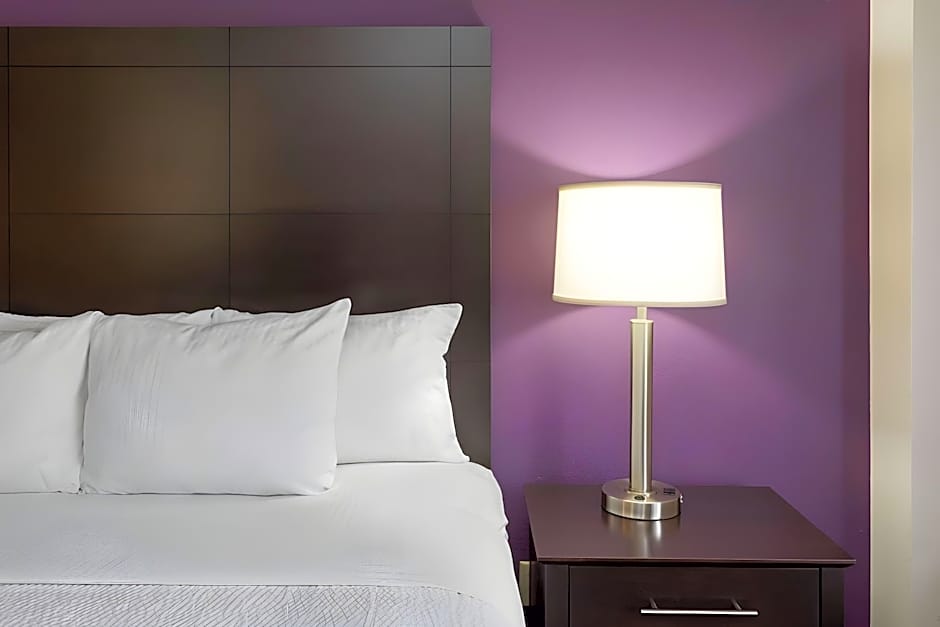 Bloom Hotel