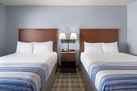 Deluxe Queen Room with Two Queen Beds - Non-Smoking