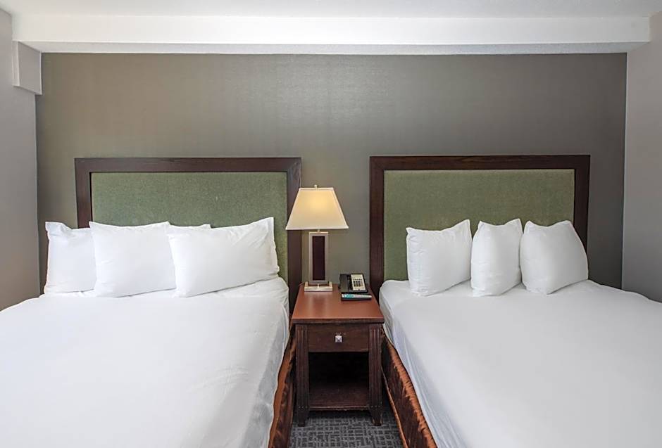 Coast Lethbridge Hotel & Conference Centre