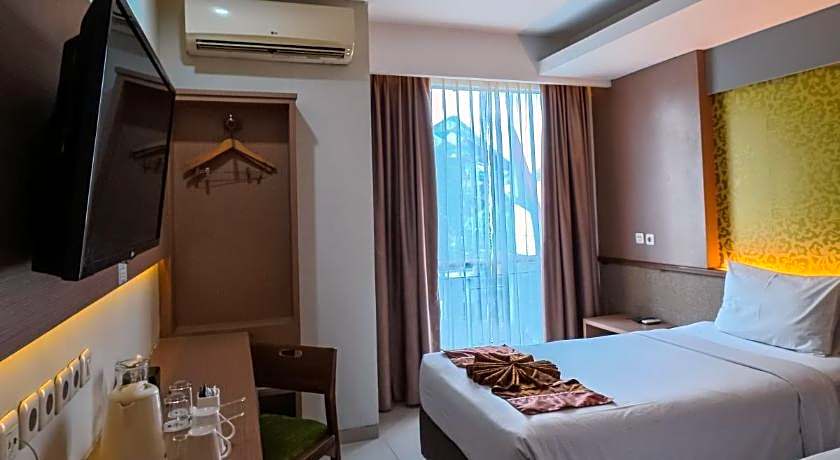 Loji Hotel