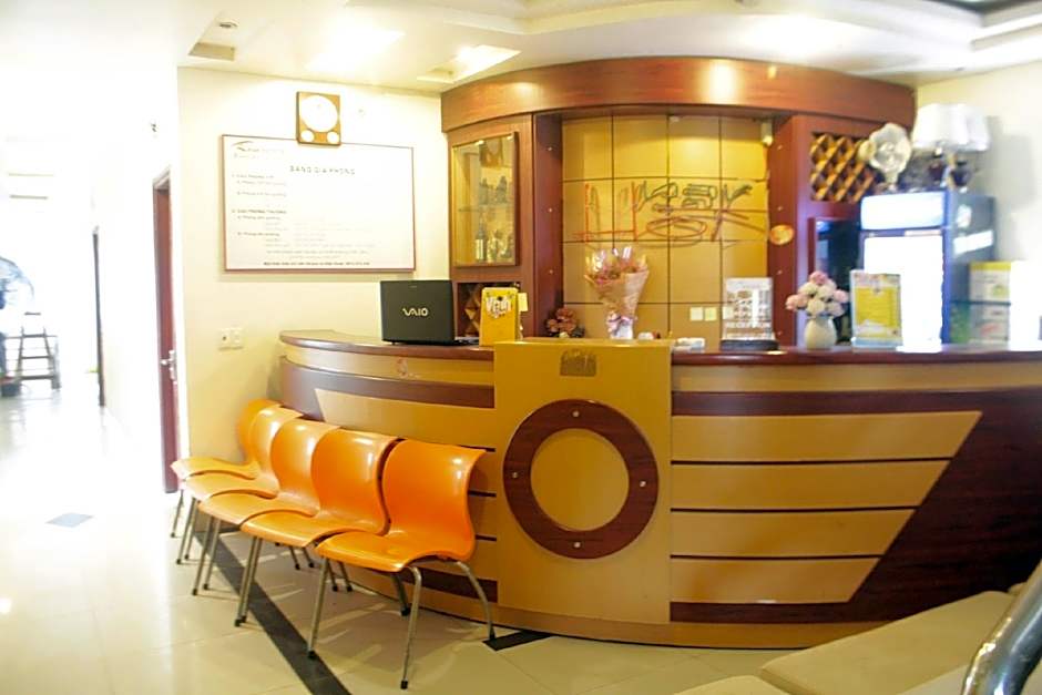 Rose Hotel