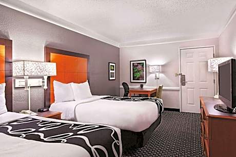 Double Room with Two Double Beds - Disability Access