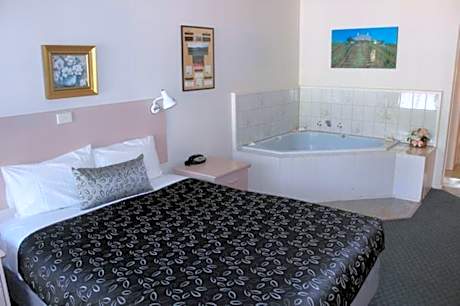 Double Room with Spa Bath