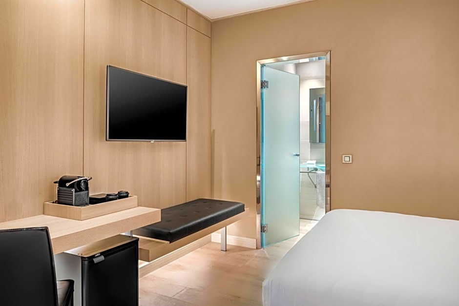 AC Hotel by Marriott Irla
