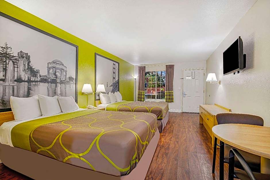 Super 8 by Wyndham Auburn