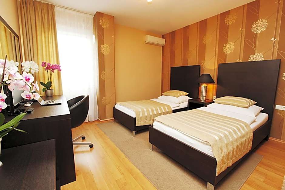 City Hotel Nitra with free parking