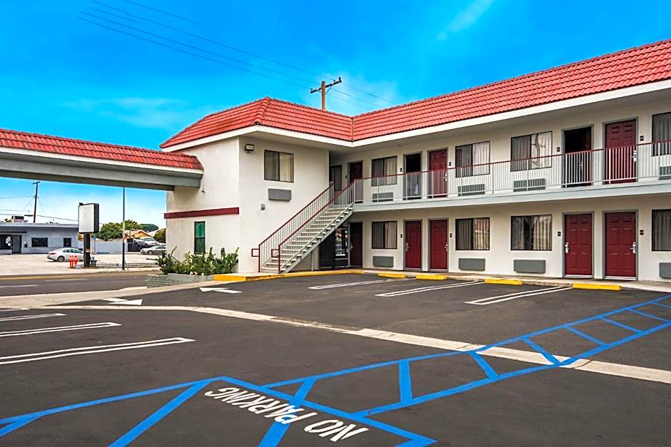Red Roof Inn Carson - Wilmington, CA