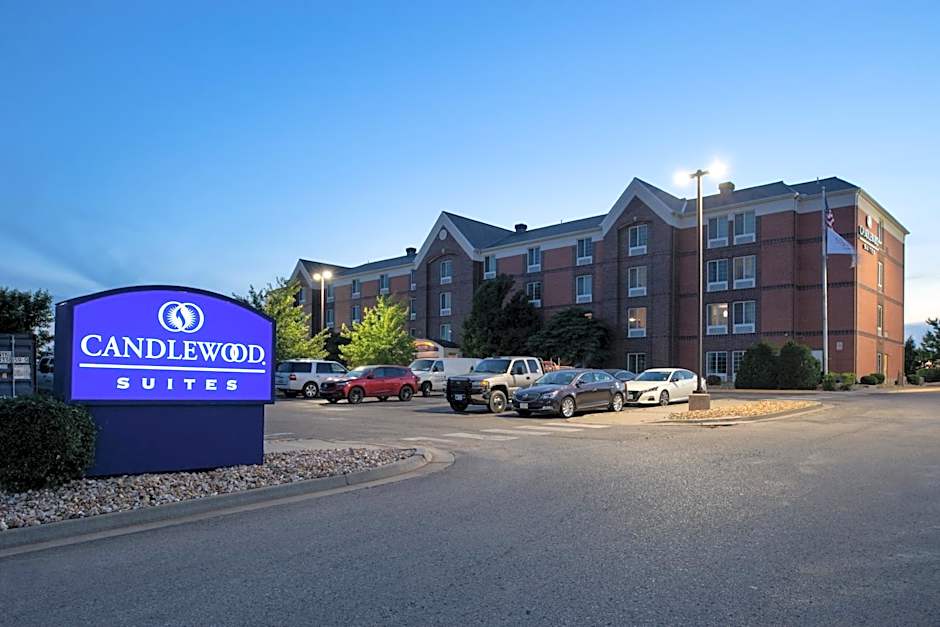 Candlewood Suites Olathe By IHG