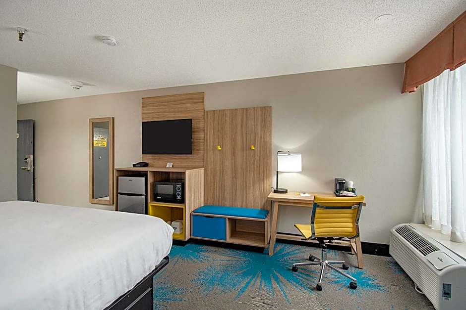 Days Inn & Suites by Wyndham Mt Pleasant