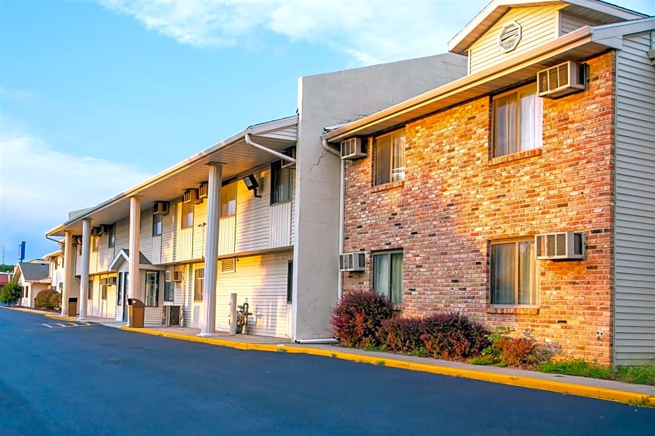 Motel 6 Omaha, NE