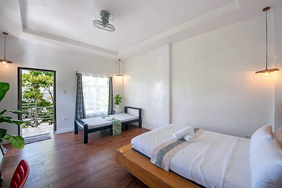Photo 1 of 23 of Deluxe, Sea View