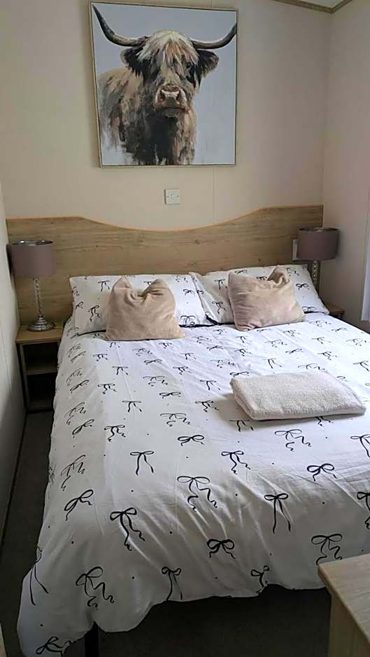 Abi static caravan close to Edinburgh
