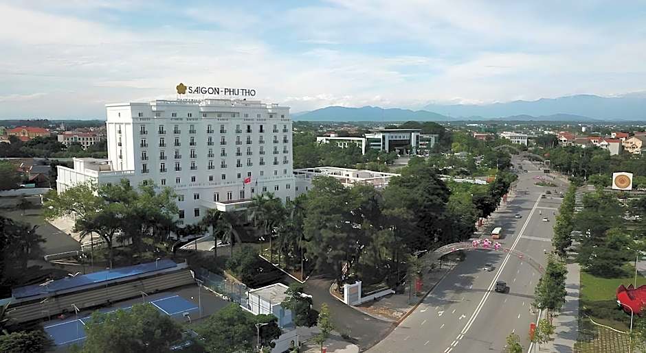 Sai Gon Phu Tho Hotel
