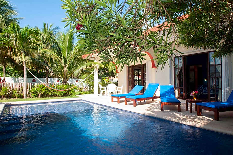 Casa Anita - Relaxing Home Steps from the Puerto Morelos Beach