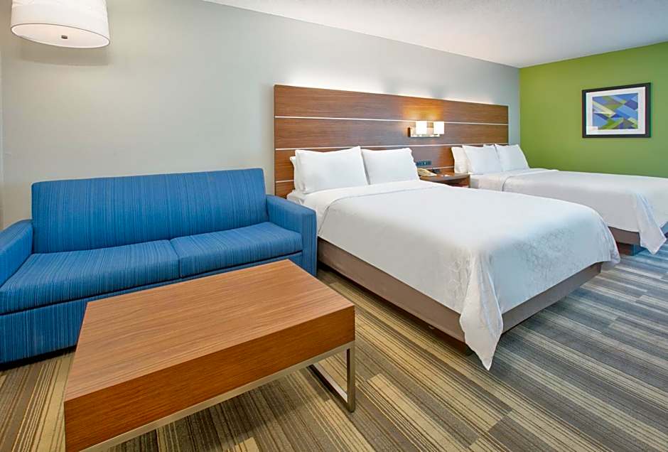 Photo 1 of 5 of Standard 2 Queen Beds