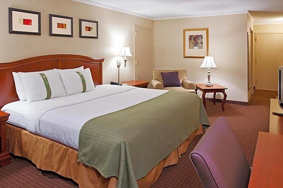 Photo 1 of 1 of 1 King Bed, Accessible