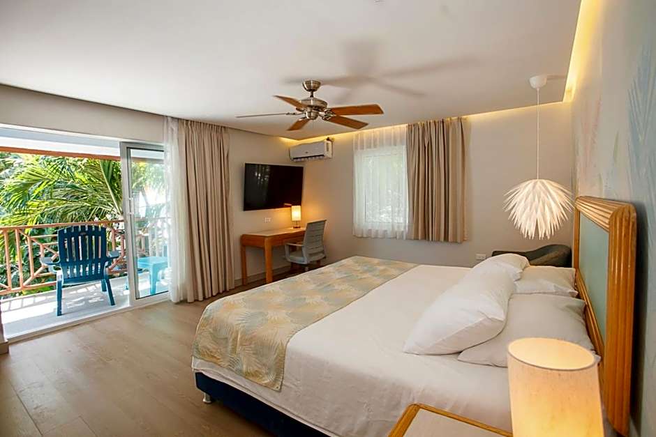 Hotel Cocoplum Beach