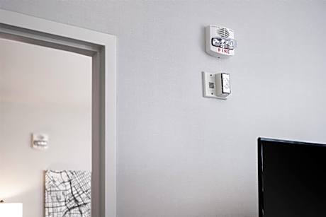 King Studio - Mobility and Hearing Access/Non-Smoking