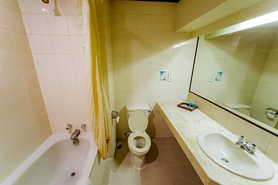 OYO 1735 Adika Bahtera Hotel