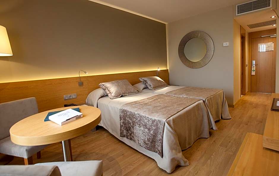 M.A. Hotel Sevilla Congresos