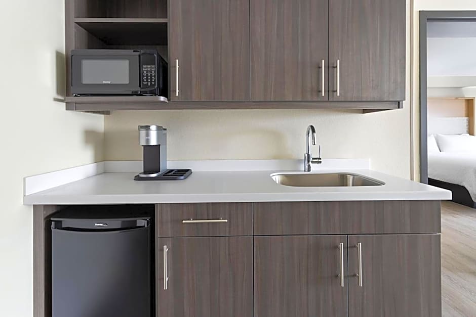 Holiday Inn & Suites Richmond West End by IHG