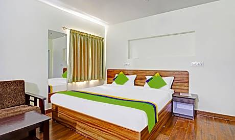 Treebo Aall Season, Near Chettiar Park