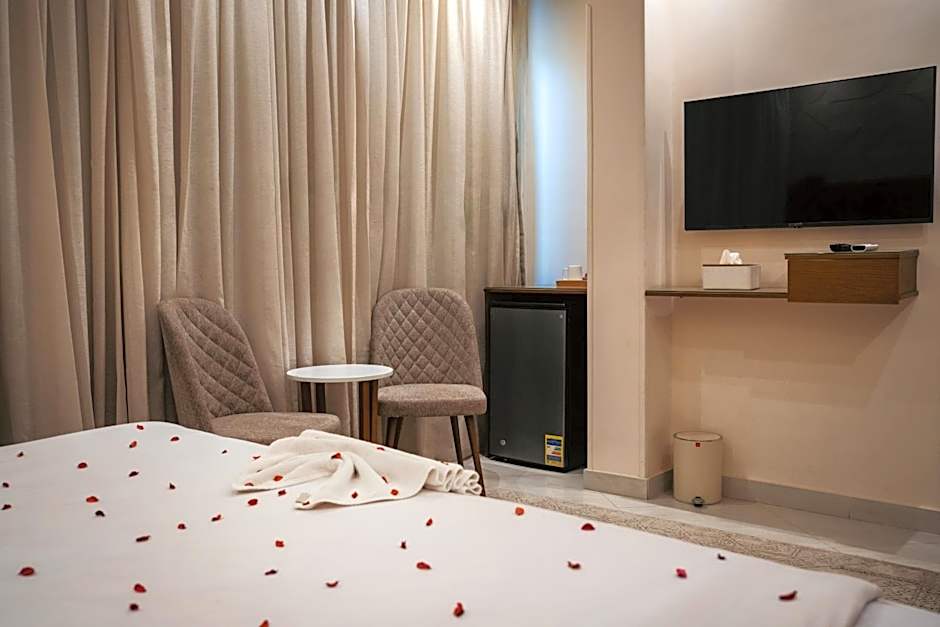 Dream Inn Pyramids View