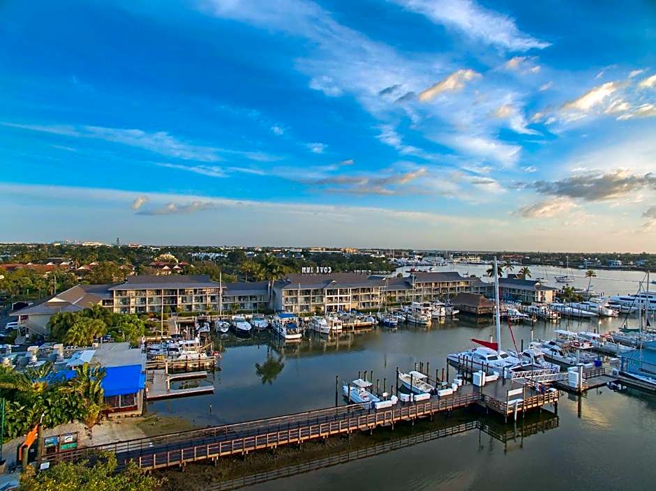Cove Inn on Naples Bay