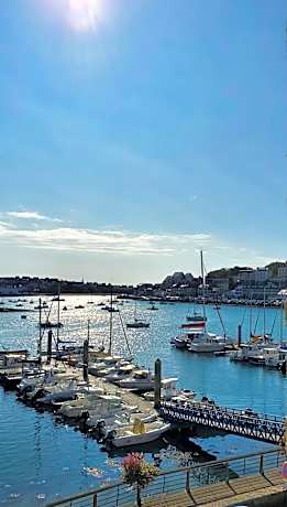 Anatoline Audierne Appart'Hôtel vue Mer - Sea & Harbor Stay