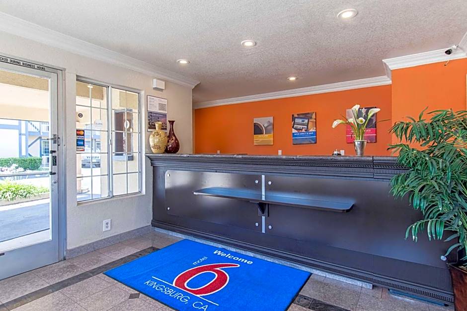 Motel 6 Kingsburg