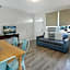 Daytona Inn and Suites