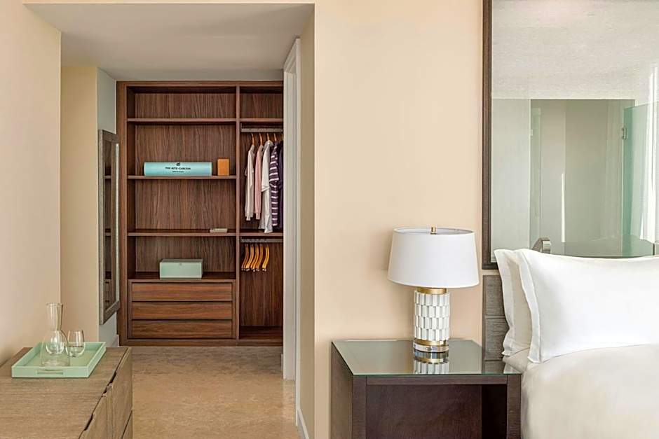 The Ritz-Carlton Residences, Turks & Caicos