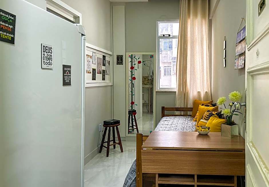 Ótimo studio c WiFi a 190m da Praia do Leme - RJ